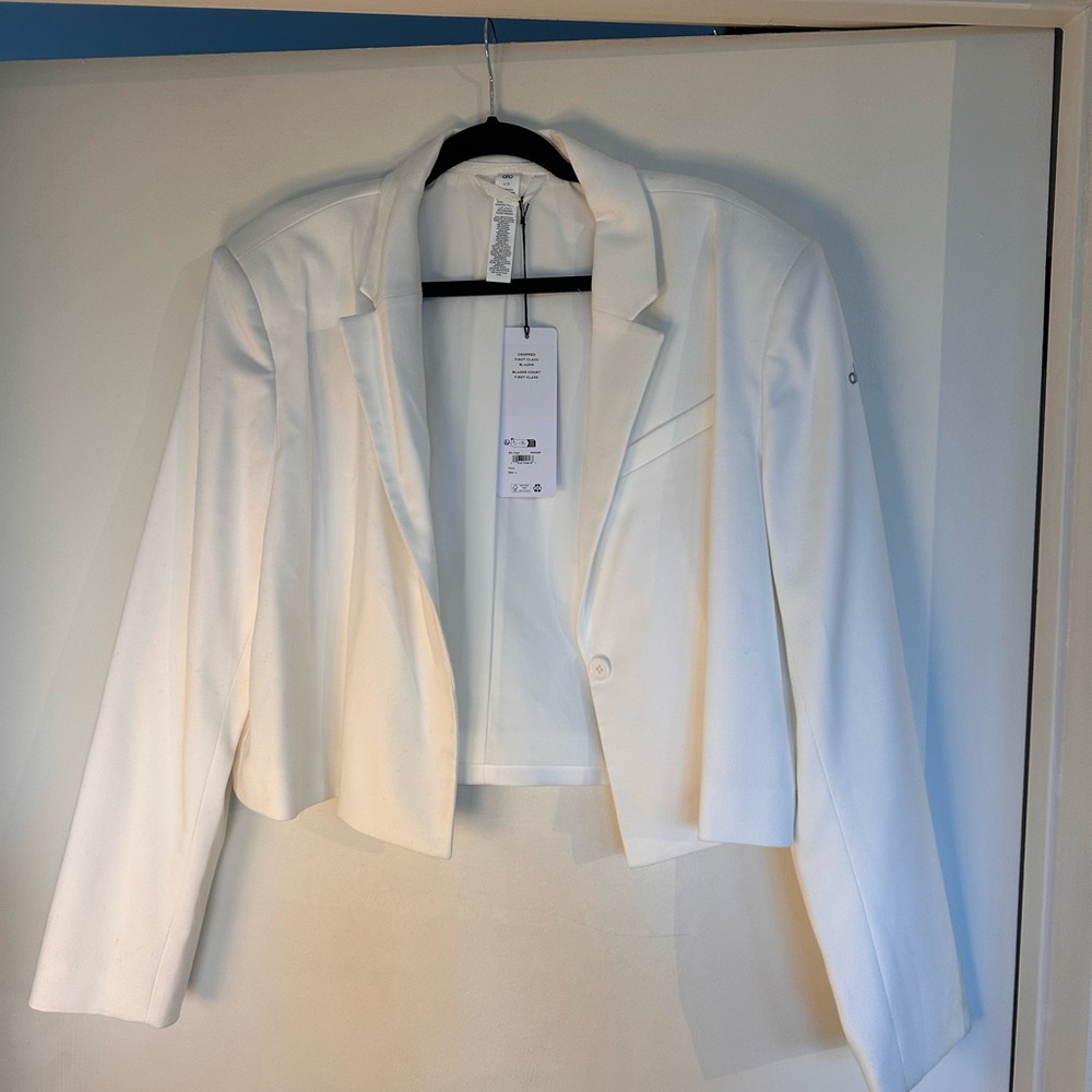 NEW!! NWT ALO Women's White Cropped Blazer
